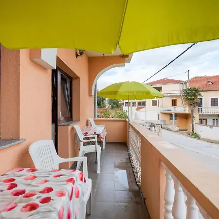 Lovely In With Balcony Apartment